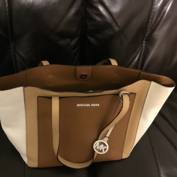 Purse - Picture 4 of 4